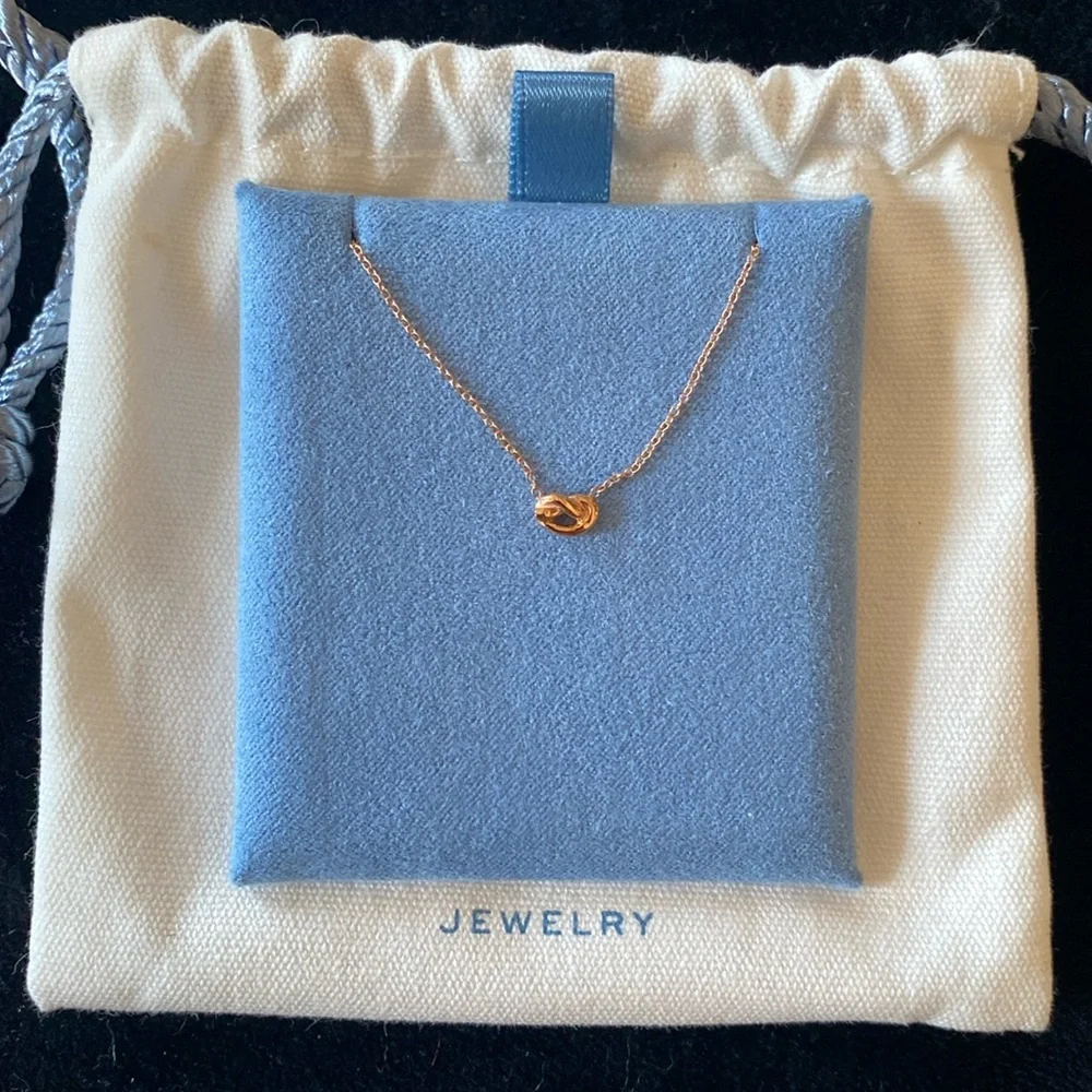 NWOT Ariel Gordon Love Knot Necklace in Rose Gold - Picture 1 of 7